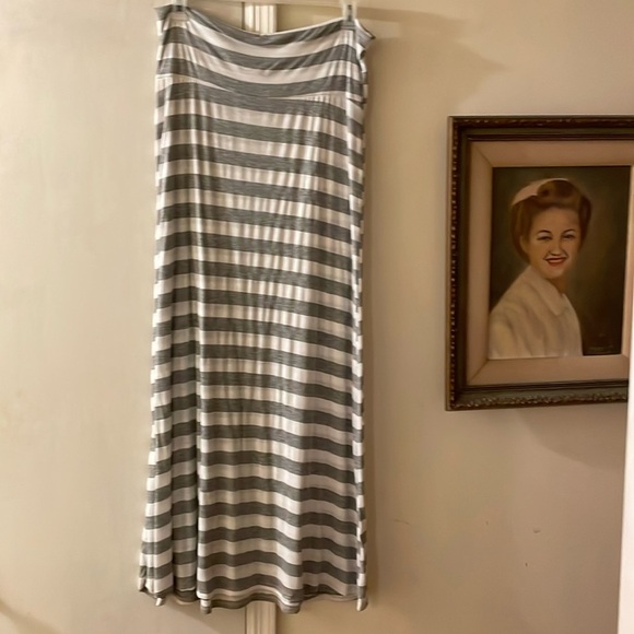 MOA USA Dresses & Skirts - Gray and white fold over skirt​​